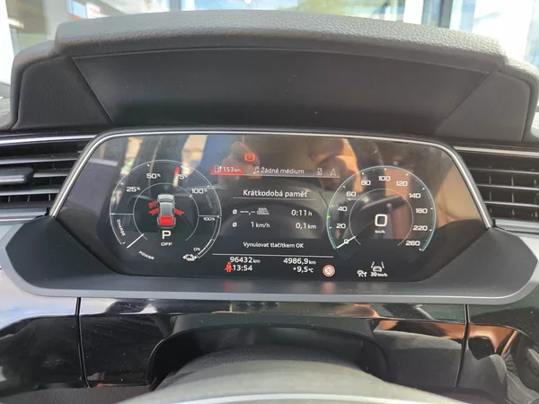 Audi e-tron Quattro 300kW Advanced - foto 21