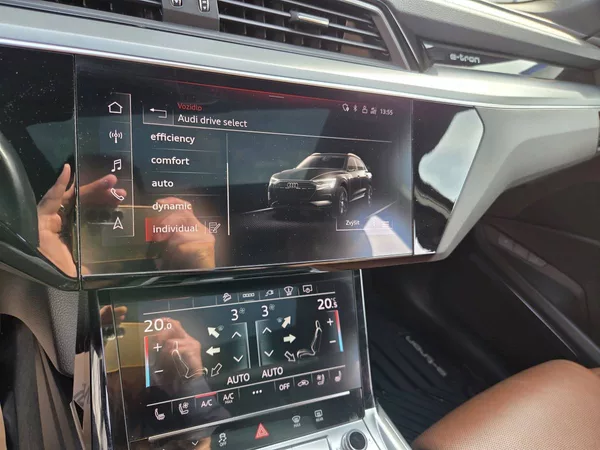 Audi e-tron Quattro 300kW Advanced - foto 26