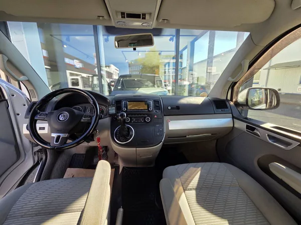 Volkswagen Multivan 2.0 TDI DSG 132kW - foto 10