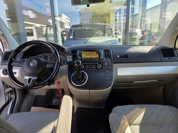 Volkswagen Multivan 2.0 TDI DSG 132kW - foto 11
