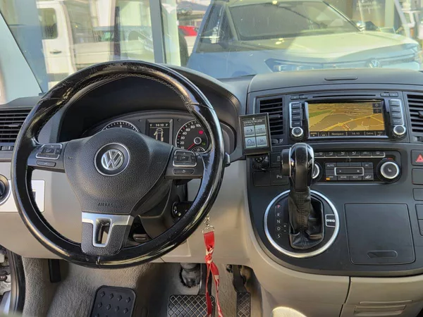 Volkswagen Multivan 2.0 TDI DSG 132kW - foto 12