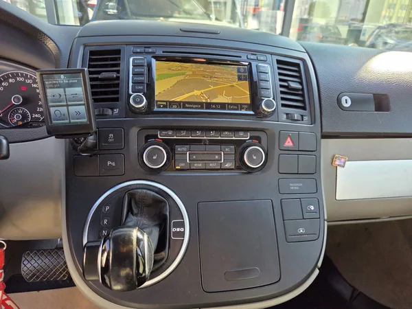 Volkswagen Multivan 2.0 TDI DSG 132kW - foto 15