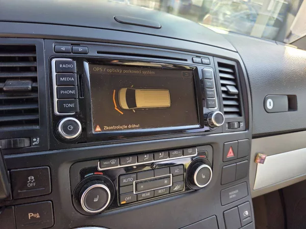 Volkswagen Multivan 2.0 TDI DSG 132kW - foto 17