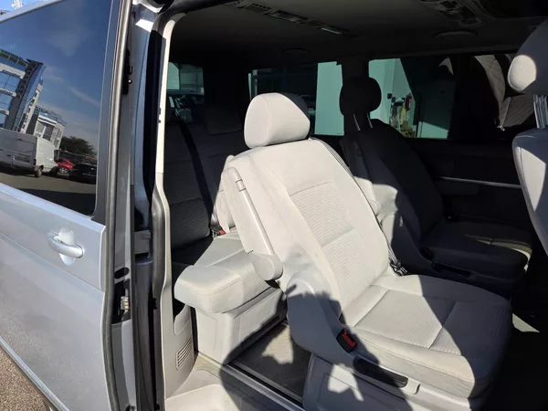 Volkswagen Multivan 2.0 TDI DSG 132kW - foto 23