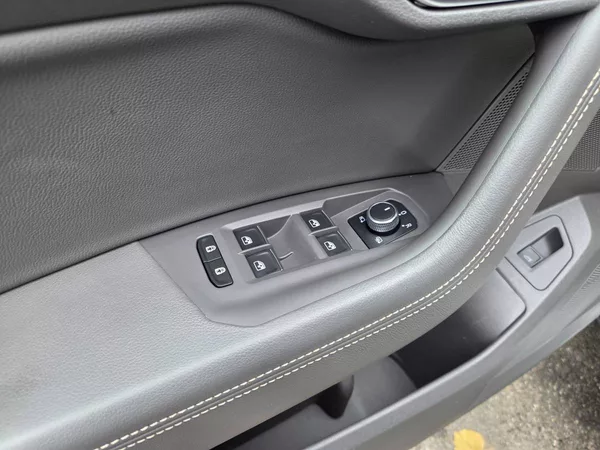 Volkswagen Touareg 3.0 TDI 210kW Noční vidění - foto 10