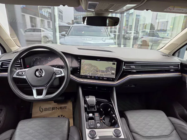 Volkswagen Touareg 3.0 TDI 210kW Noční vidění - foto 13