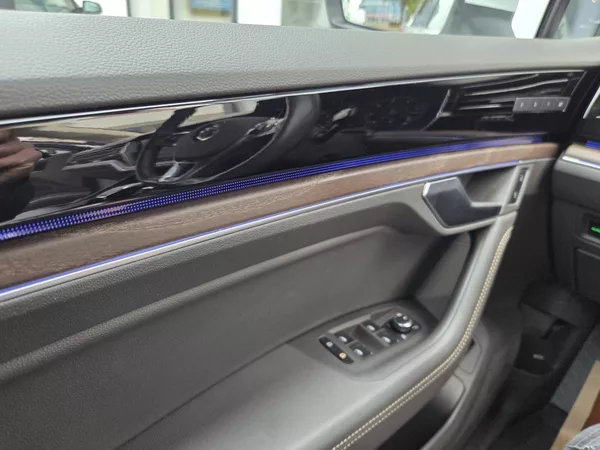 Volkswagen Touareg 3.0 TDI 210kW Noční vidění - foto 16