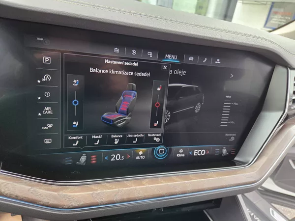Volkswagen Touareg 3.0 TDI 210kW Noční vidění - foto 36