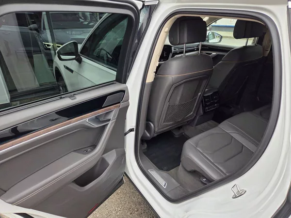 Volkswagen Touareg 3.0 TDI 210kW Noční vidění - foto 40