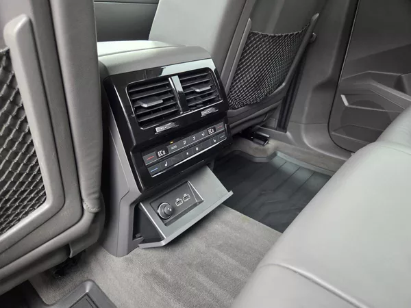 Volkswagen Touareg 3.0 TDI 210kW Noční vidění - foto 42