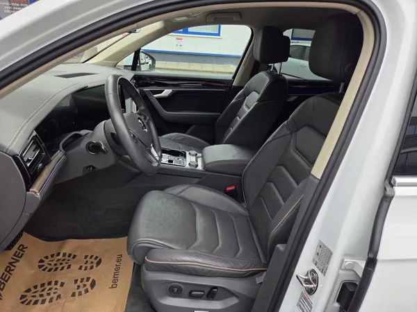 Volkswagen Touareg 3.0 TDI 210kW Noční vidění - foto 9