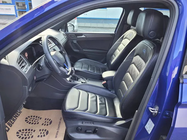 Volkswagen Tiguan R 2.0 TSI AKRAPOVIČ 235kW - foto 14
