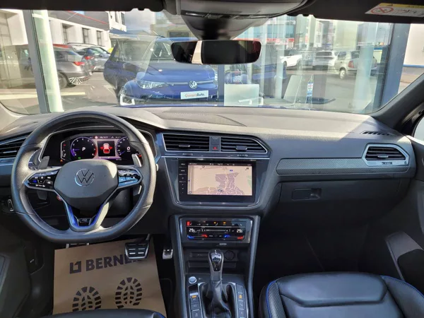 Volkswagen Tiguan R 2.0 TSI AKRAPOVIČ 235kW - foto 18