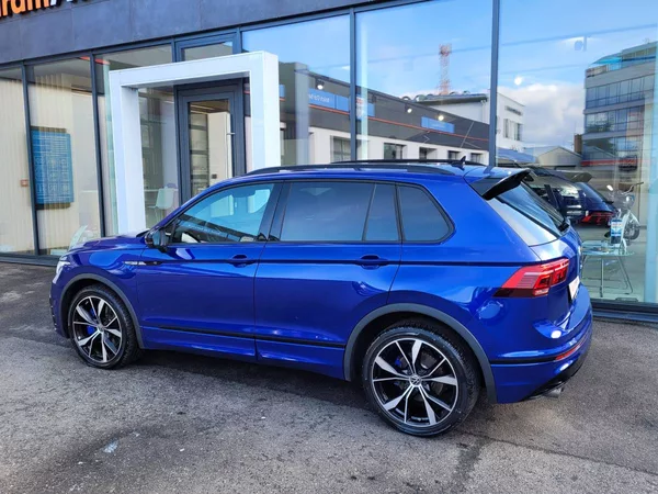 Volkswagen Tiguan R 2.0 TSI AKRAPOVIČ 235kW - foto 2