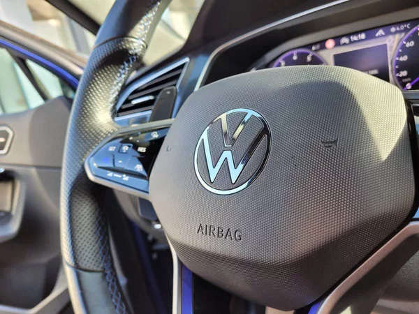 Volkswagen Tiguan R 2.0 TSI AKRAPOVIČ 235kW - foto 23