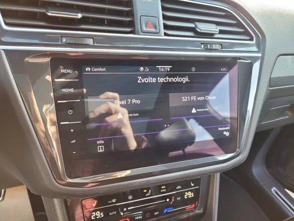 Volkswagen Tiguan R 2.0 TSI AKRAPOVIČ 235kW - foto 30