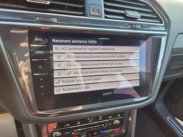 Volkswagen Tiguan R 2.0 TSI AKRAPOVIČ 235kW - foto 32