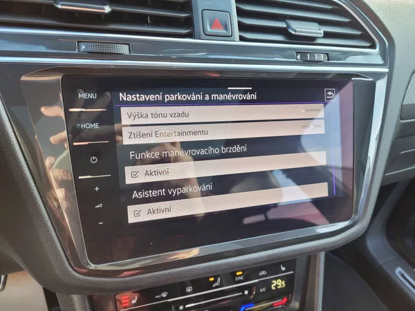 Volkswagen Tiguan R 2.0 TSI AKRAPOVIČ 235kW - foto 34
