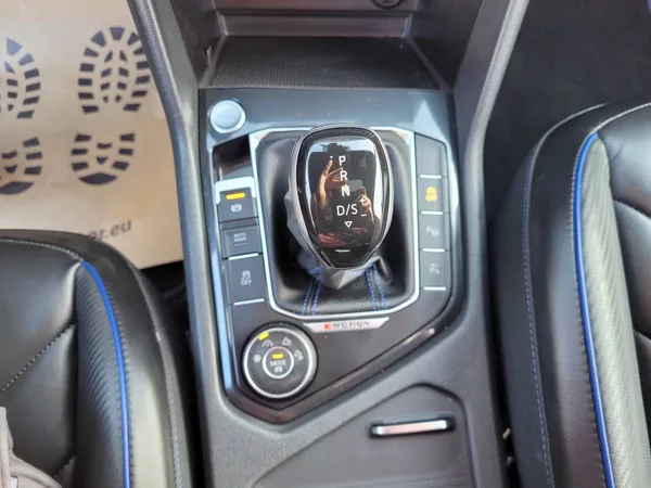 Volkswagen Tiguan R 2.0 TSI AKRAPOVIČ 235kW - foto 39