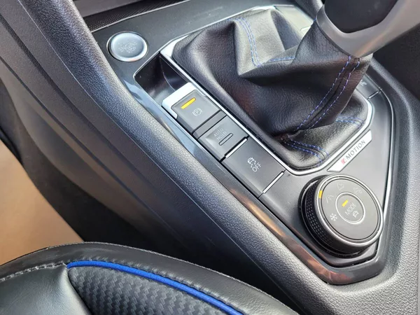 Volkswagen Tiguan R 2.0 TSI AKRAPOVIČ 235kW - foto 40