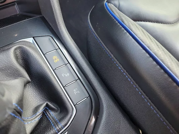 Volkswagen Tiguan R 2.0 TSI AKRAPOVIČ 235kW - foto 41