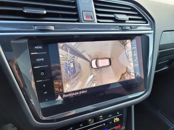 Volkswagen Tiguan R 2.0 TSI AKRAPOVIČ 235kW - foto 46