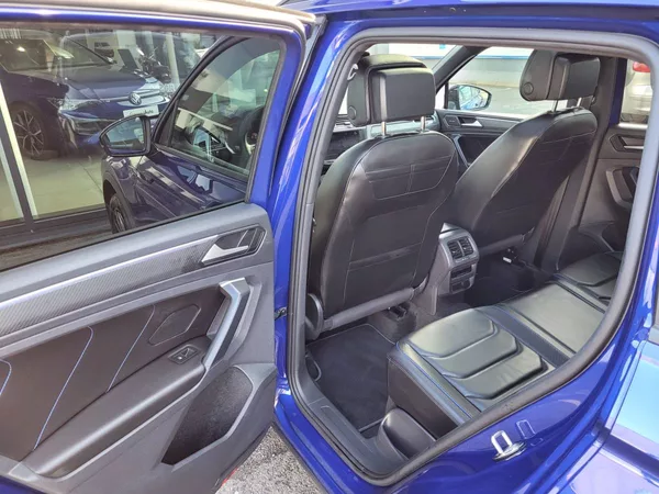 Volkswagen Tiguan R 2.0 TSI AKRAPOVIČ 235kW - foto 49