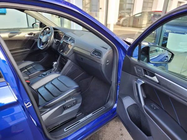 Volkswagen Tiguan R 2.0 TSI AKRAPOVIČ 235kW - foto 60