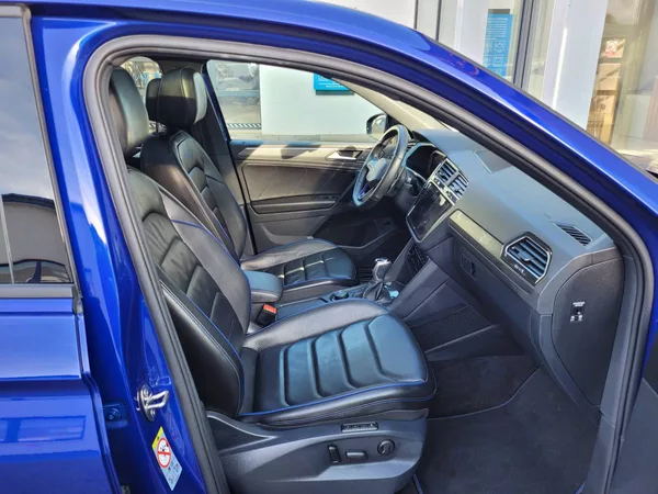 Volkswagen Tiguan R 2.0 TSI AKRAPOVIČ 235kW - foto 61