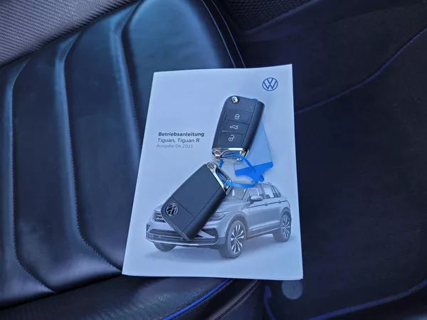 Volkswagen Tiguan R 2.0 TSI AKRAPOVIČ 235kW - foto 63