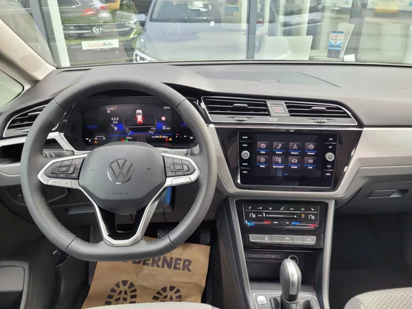 Volkswagen Touran 1.5 TSI DSG R-Line 7míst TAŽNÉ - foto 15