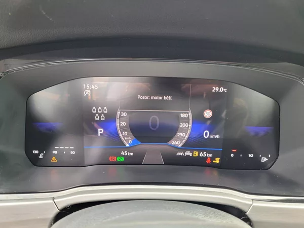 Volkswagen Touran 1.5 TSI DSG R-Line 7míst TAŽNÉ - foto 20
