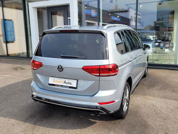 Volkswagen Touran 1.5 TSI DSG R-Line 7míst TAŽNÉ - foto 3