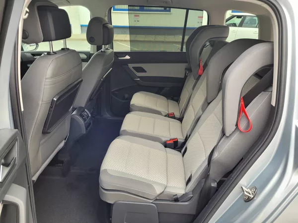 Volkswagen Touran 1.5 TSI DSG R-Line 7míst TAŽNÉ - foto 35