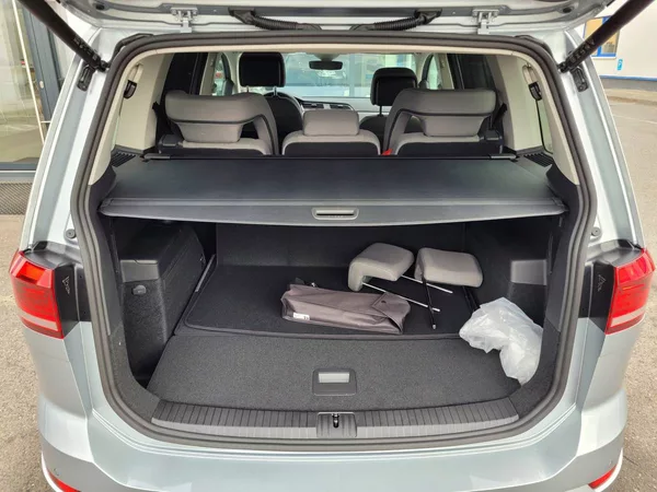 Volkswagen Touran 1.5 TSI DSG R-Line 7míst TAŽNÉ - foto 38