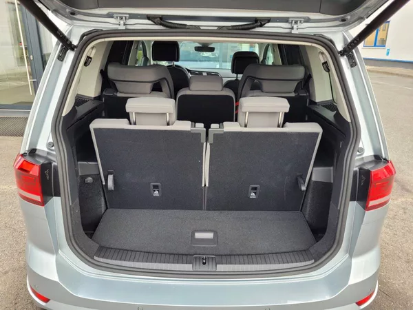 Volkswagen Touran 1.5 TSI DSG R-Line 7míst TAŽNÉ - foto 41