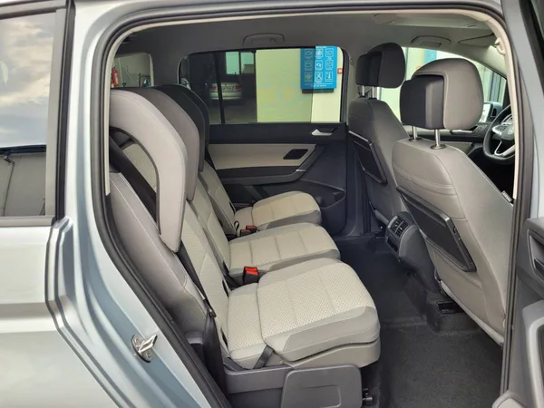 Volkswagen Touran 1.5 TSI DSG R-Line 7míst TAŽNÉ - foto 45