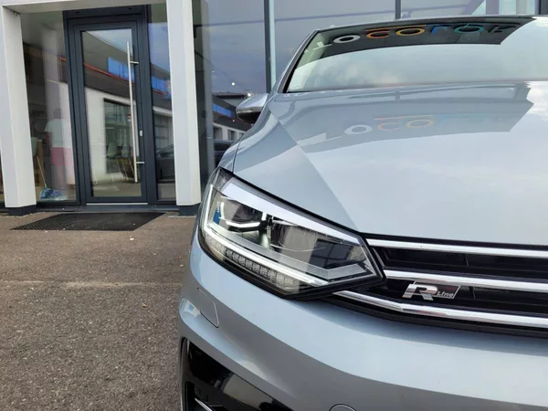 Volkswagen Touran 1.5 TSI DSG R-Line 7míst TAŽNÉ - foto 5