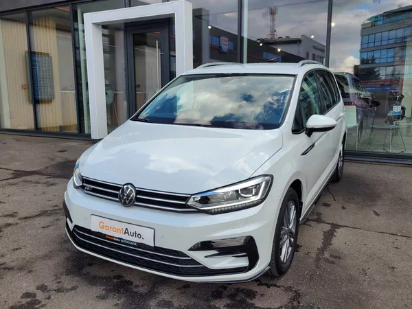Volkswagen Touran 2.0 TDI R-line 7míst
