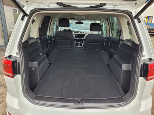 Volkswagen Touran 2.0 TDI R-line 7míst - foto 36