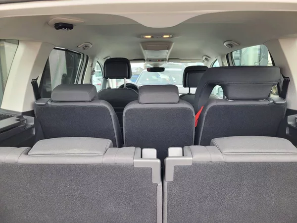 Volkswagen Touran 2.0 TDI R-line 7míst - foto 40