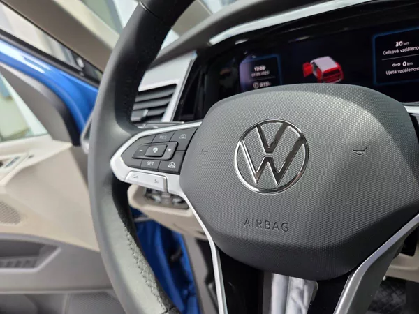 Volkswagen Multivan Long Bulli 2.0 TDI DSG - foto 12
