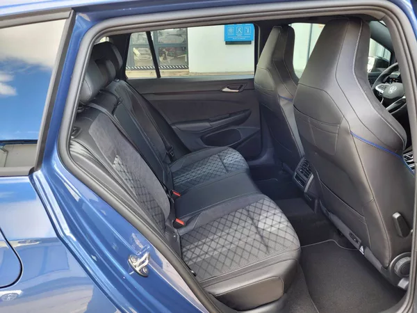Volkswagen Golf Variant 2.0 TDI DSG R-line - foto 47