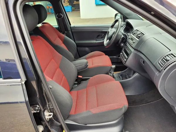 Škoda Fabia 1.2 TSI Monte Carlo - foto 21