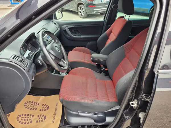 Škoda Fabia 1.2 TSI Monte Carlo - foto 7