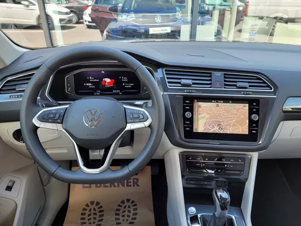 Volkswagen Tiguan 1.5 TSI DSG Elegance - foto 17