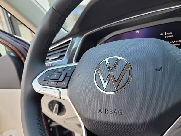 Volkswagen Tiguan 1.5 TSI DSG Elegance - foto 20