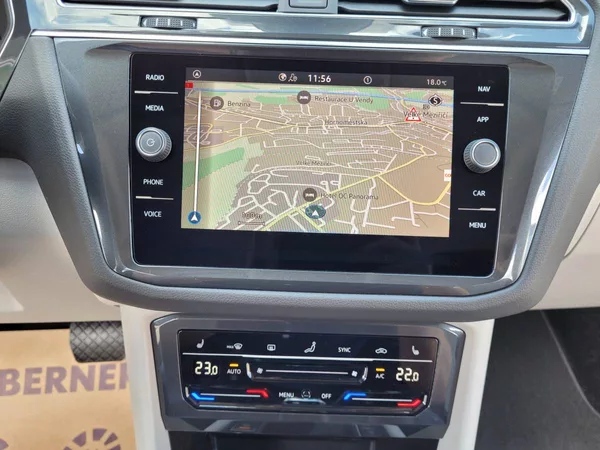 Volkswagen Tiguan 1.5 TSI DSG Elegance - foto 27