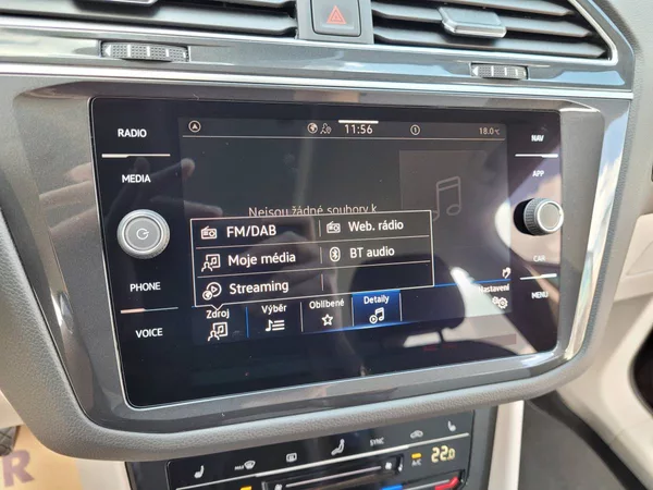 Volkswagen Tiguan 1.5 TSI DSG Elegance - foto 30