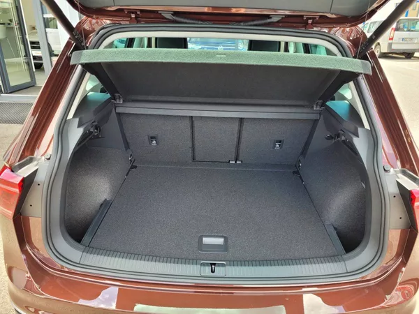Volkswagen Tiguan 1.5 TSI DSG Elegance - foto 47
